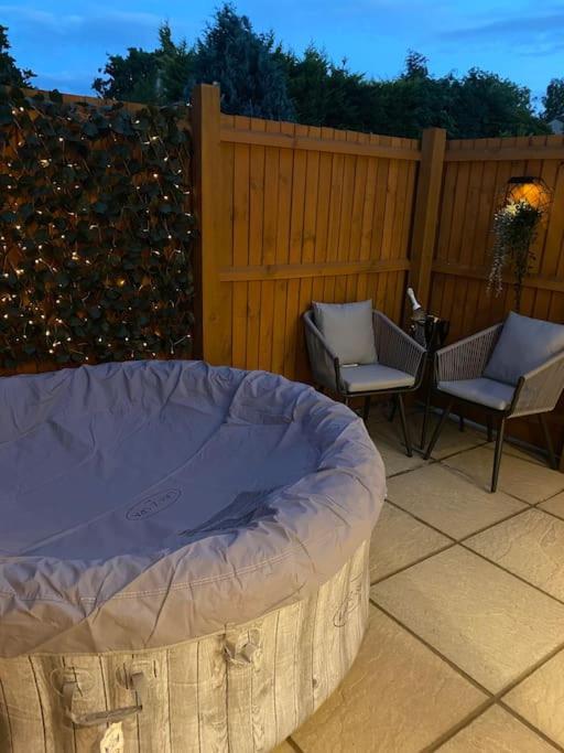 Stylish 1 Bedroom Studio Outdoor Area And Hot Tub بورنماوث المظهر الخارجي الصورة